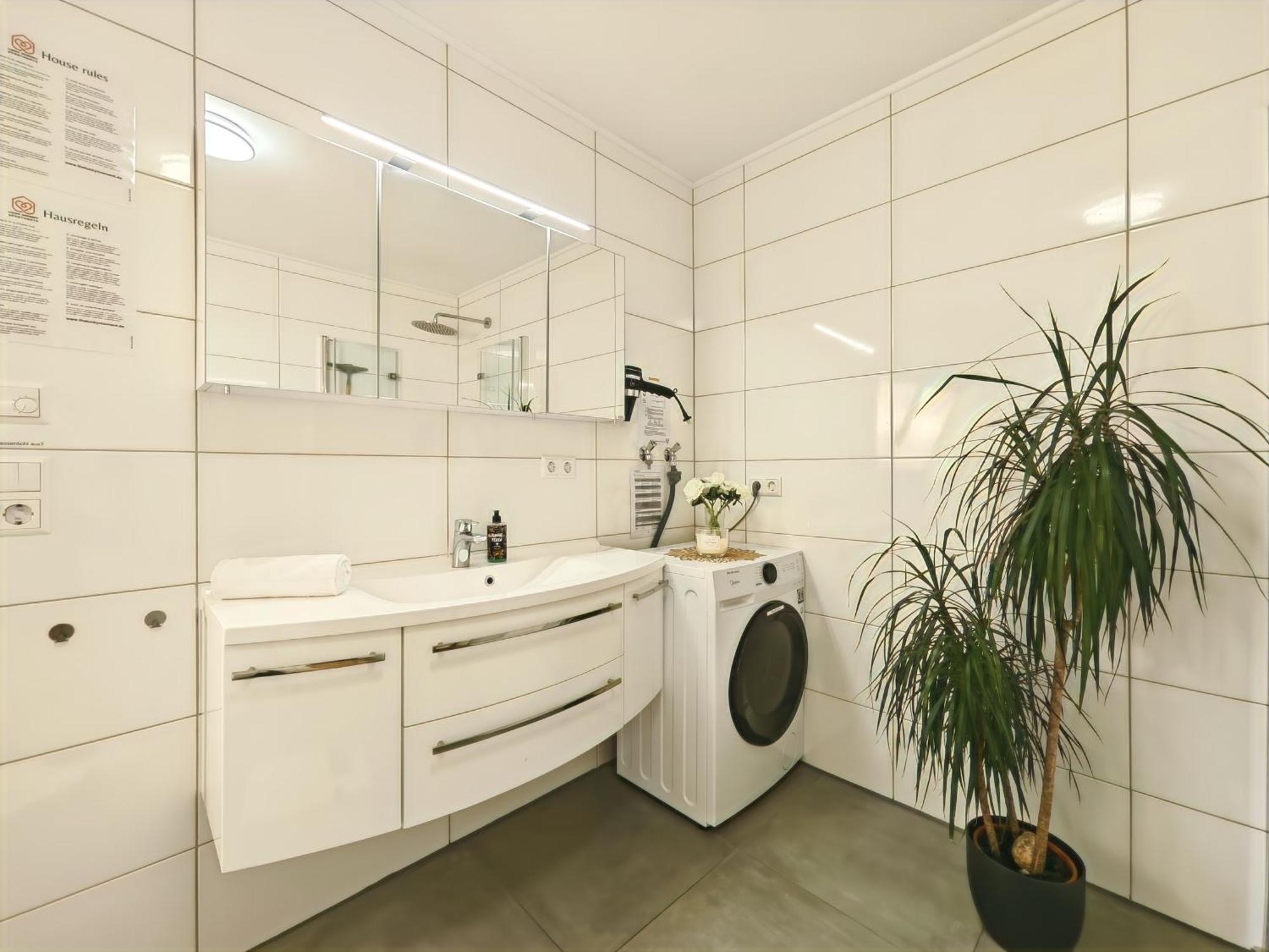 Kaiserin Sisi Fuer Bis Zu 6 - Arbeitsplatz, Badewanne, Parkplatz, Waschmaschine Dinkelsbühl Buitenkant foto